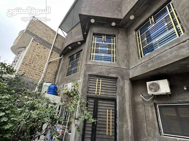 200m2 5 Bedrooms Townhouse for Sale in Basra Maqal