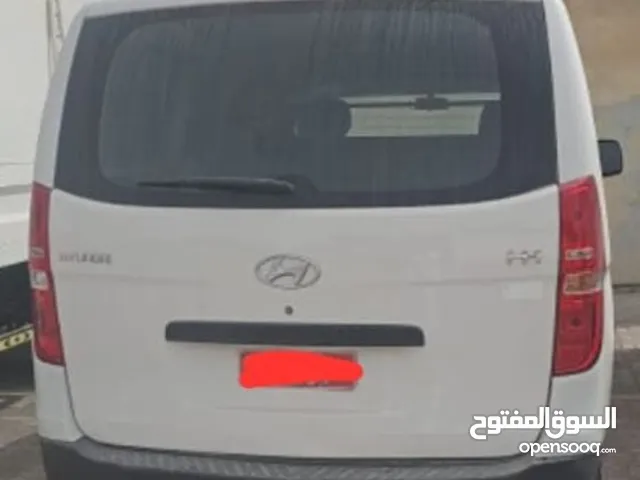 Box Hyundai 2016 in Muscat