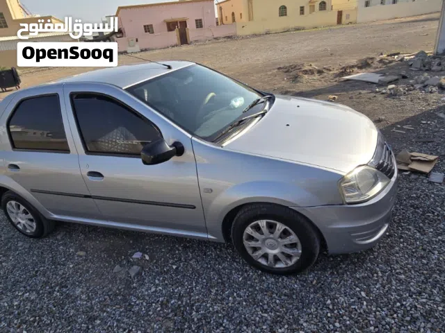 2012 رينو لوجان Standard