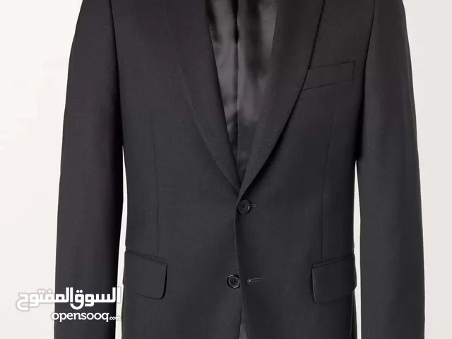 جاكيت بليزر جديد ملبوس مرة واحدة فقط جاكيت بخامة ممتازة و تستحق الارتداء