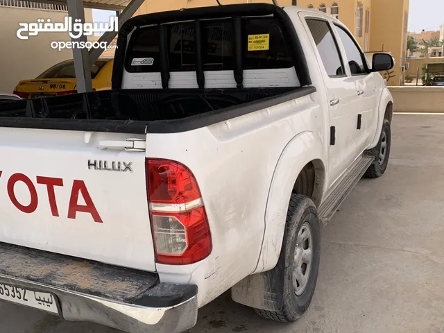 Used Toyota Hilux in Tripoli