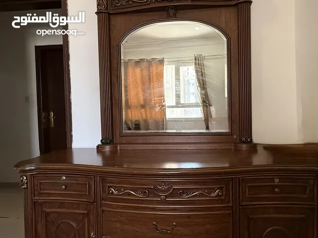 Big mirror table