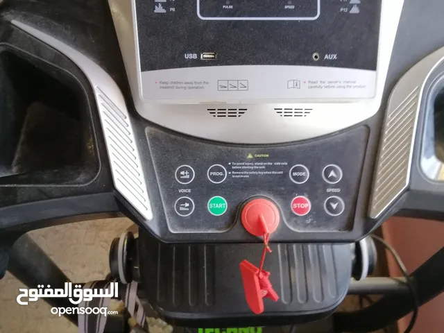 جهاز تردمل كهربائي مع رجاج( Techno fitness) بحاله الوكاله بسعر مغري وحرق