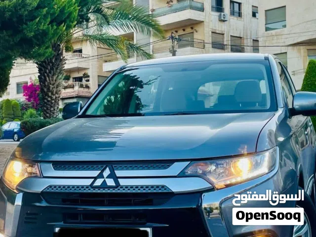 2022 ميتسوبيشي اوتلاندر GLX