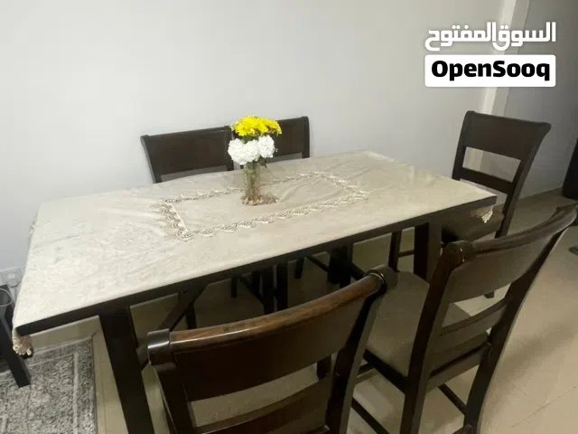 Used Dining Table Set with 6 Chairs Crafted with Excellent Wood Qualityطاولة طعام ، 6 كراسي