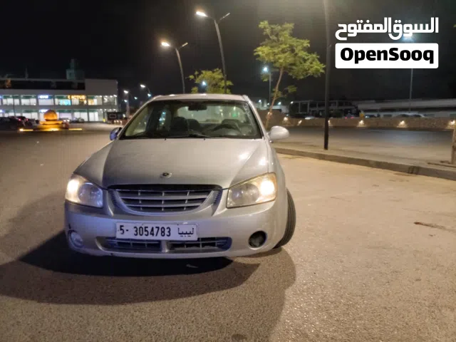 2006 كيا سيراتو Standard