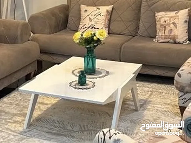 طاولة ضيافة