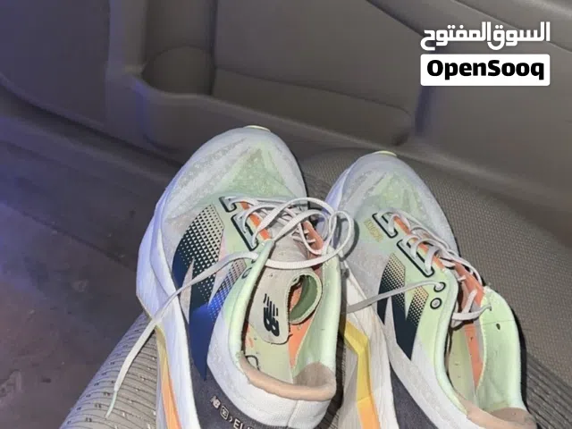 للبيع جوتي جري نظييييف نيو بلنس اصلي