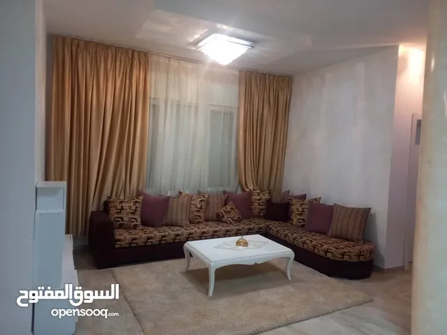 فيلا دورين للبيع في بن عاشور موقع سكني ممتاز يمكن السكن فيها او إزالتها تقسم علي قطعتين