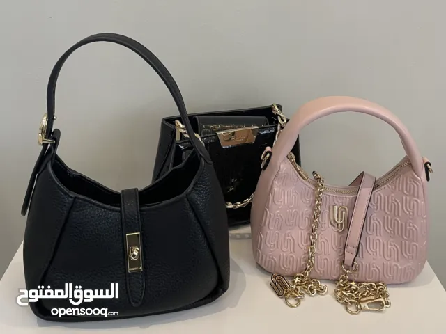 Hand Bags Black for sale in Abu Dhabi