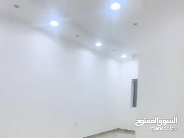 للإيجار شقة في إسكان عالي