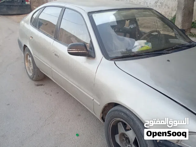 1993 تويوتا كورولا LE