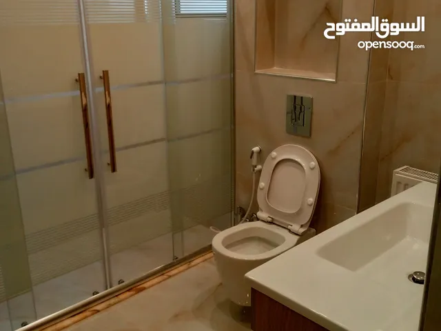 250 m2 4 Bedrooms Apartments for Sale in Amman Tla' Ali