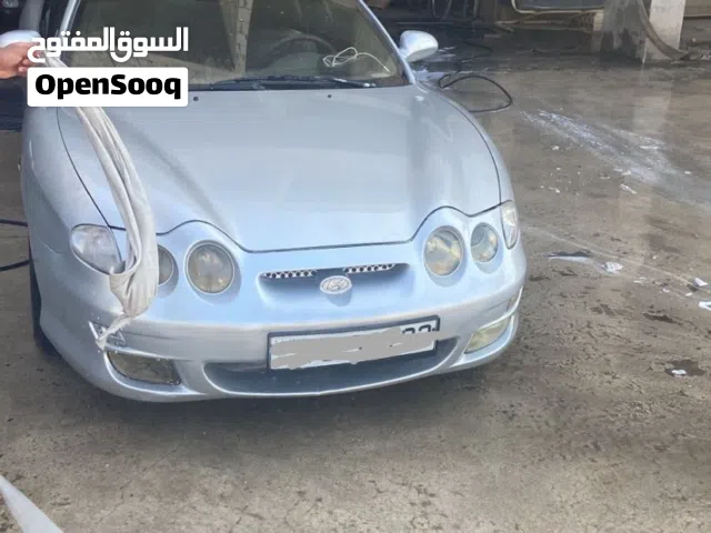 2000 Hyundai Tiburon Standard