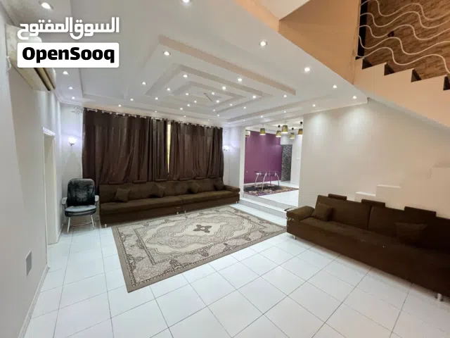 300 m2 4 Bedrooms Apartments for Rent in Muscat Amerat