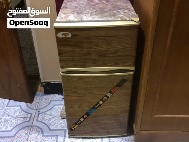 ثلاجة صغيرة مستعملة