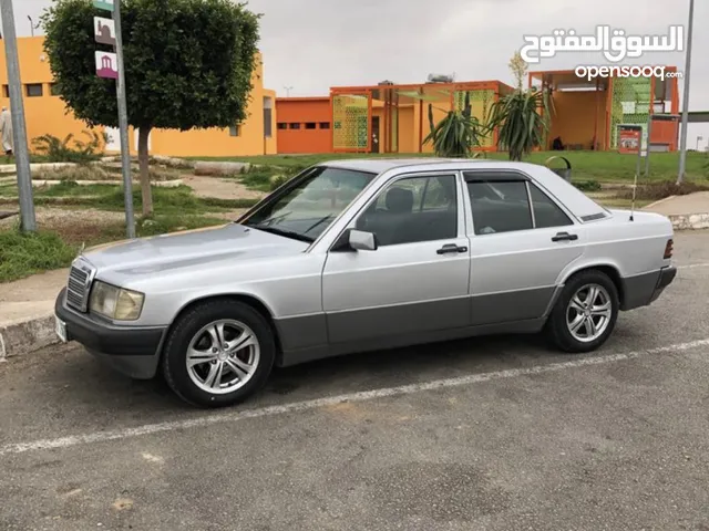 Mercedes Benz E 190 1993 in Rabat