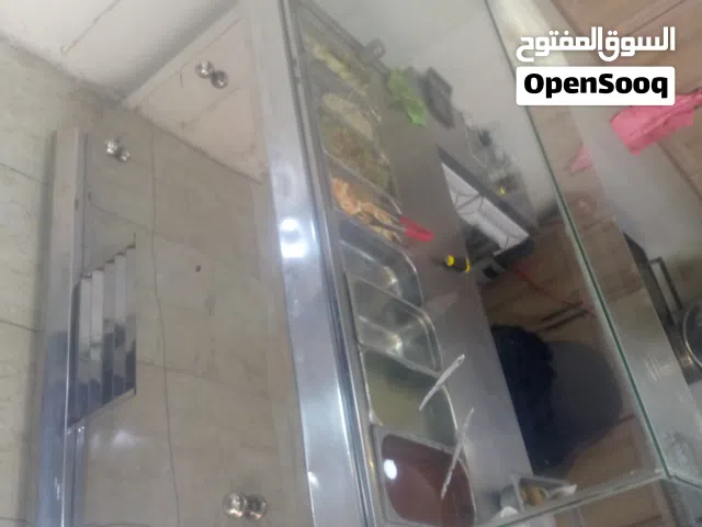 عدة مطعم كاملة للبيع  لا تنقص شيء المطعم حاليا شغال تعال وشوف عدتك وهي شغالة