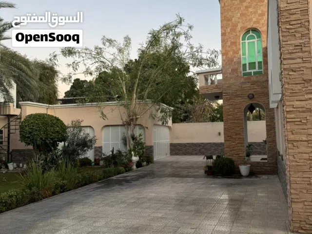 للبيع منزل في مسقط الحيل الشمالية بالقرب من مطعم ريدان بمساحة أرض كبيرة وبسعر أقل من السوق