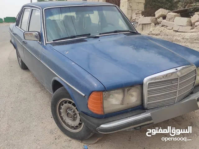 مرسيدس 200 موديل ال80 للبيع