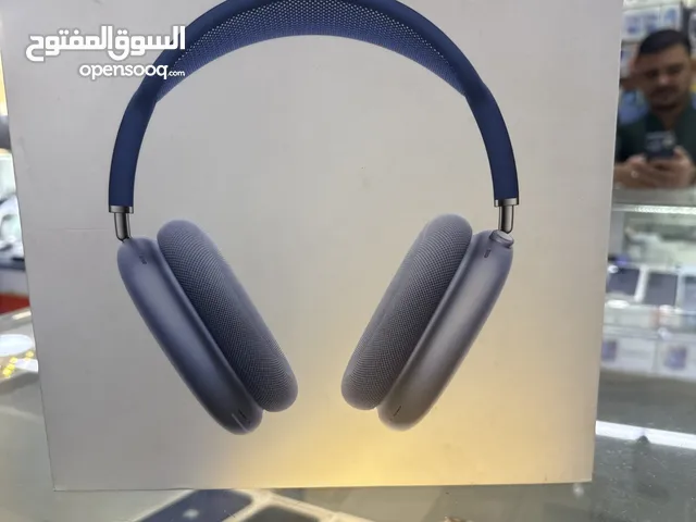 Apple Airpods Max lighting