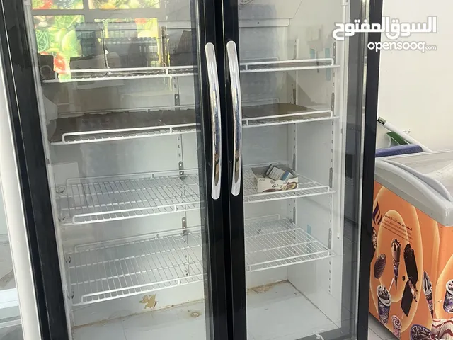 ثلاجات محل للبيع