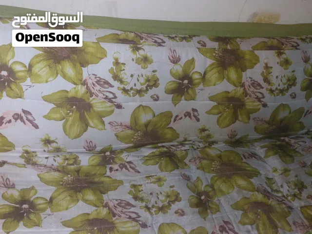 كنبة سرير بحالة جيدة جدا وسعر ممتاز