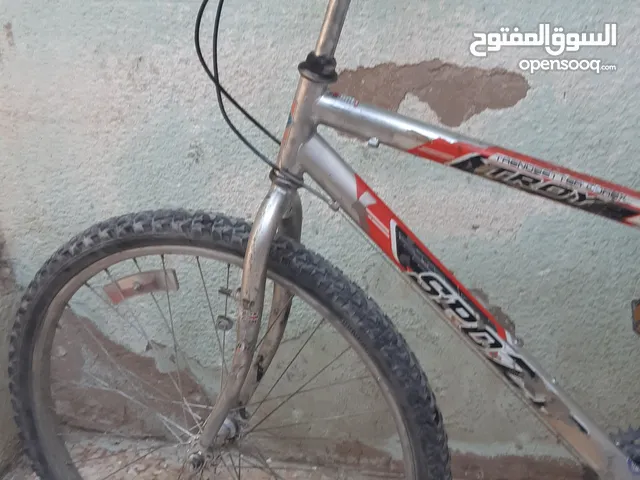 بسكليت جنط 26 بحالة جيدة بحاجة الى سلك برك