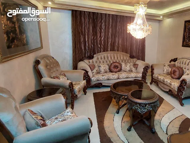 طقم كنب مع طربيزات زان كامل