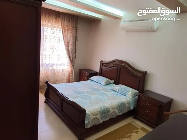 غرفة نوم ماستر خشب زان وحفر يدوي بحالة الجديد وغرفة نوم شبابيه خشب زان بحاله ممتازه