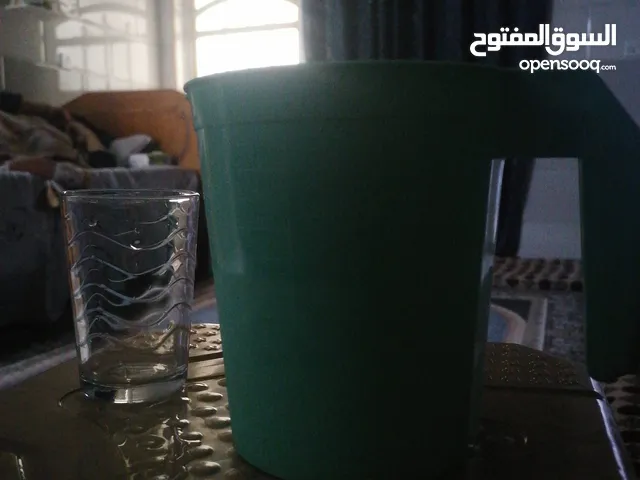 سراحية ماء وضيفتهة تشرب الماد منها او تخزن الماء وتثلجهو