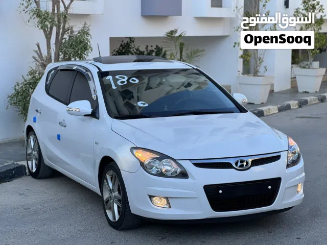 2011 هيونداي i30 Standard