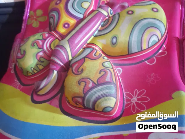 جنطة مدرسية