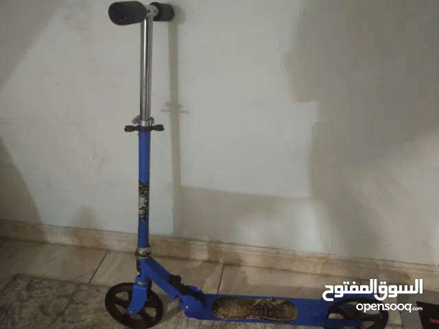 سكوتر ازرق