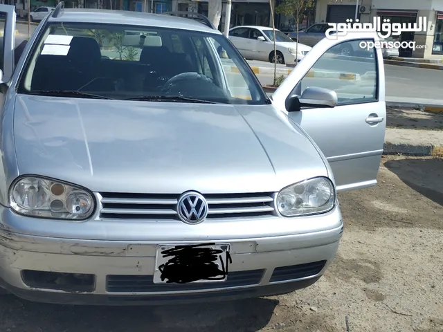 Volkswagen Golf 2001 in Tripoli