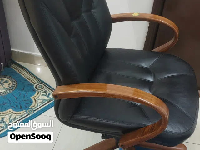 عدد 2 كرسى مكتب للبيع