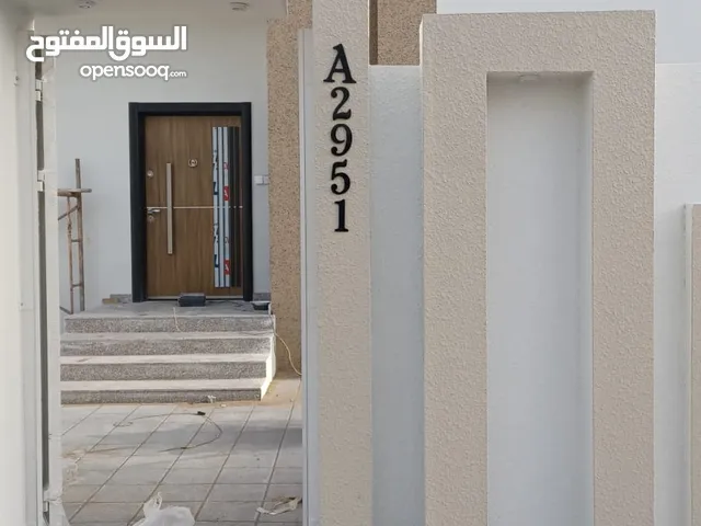 353 m2 More than 6 bedrooms Villa for Sale in Muscat Al Maabilah