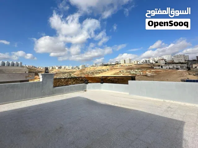 ثالث مع روف بتشطيب فندقي طاقة شمسية و نظام ذكي في حي المنصور الجبيهة