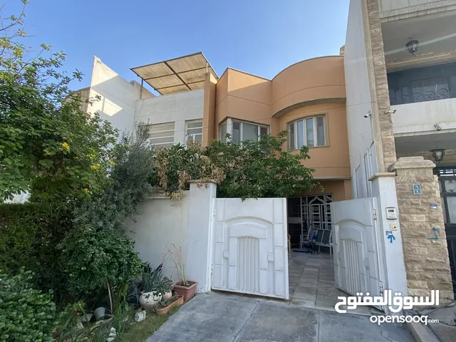 180m2 5 Bedrooms Townhouse for Sale in Baghdad Harthiya