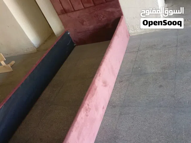 تخت مرتب للبيع متنجد كامل