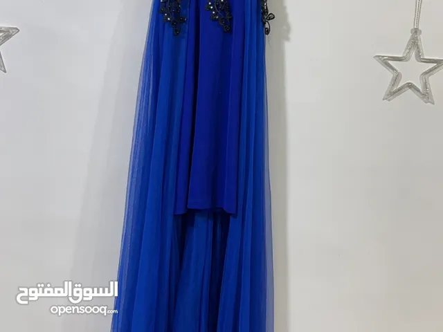 فستان حفله لبسه وحدة للبيع