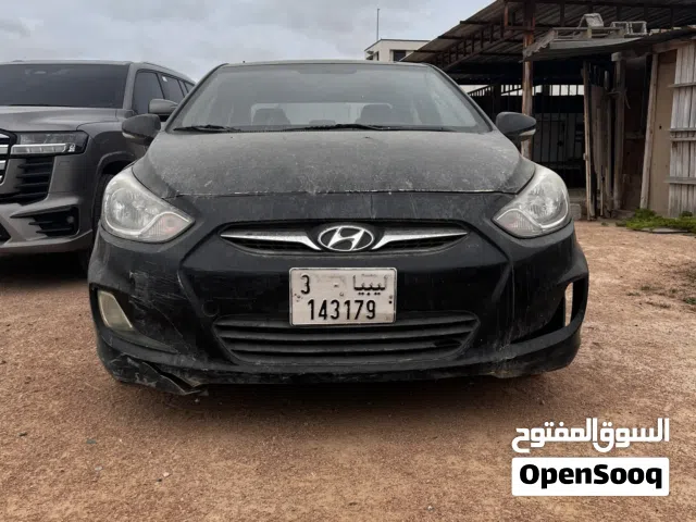 2012 Hyundai Accent Standard