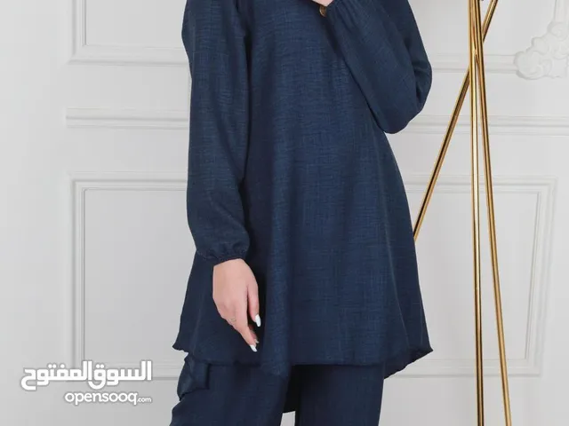 طقم أنيق ومريح للمحجبات استمتعي بالأناقة والراحة مع هذا الطقم العصري بلونه الراقي وتصميمه العمل