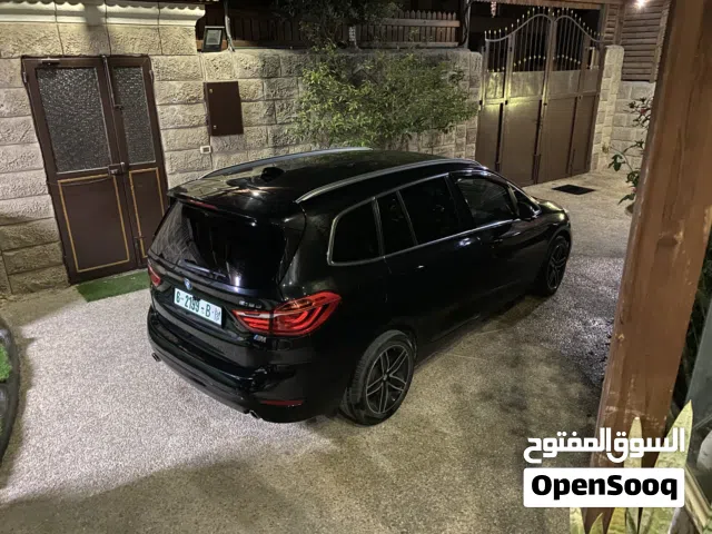 2016, بي ام دبليو, الفئة 2, Standard