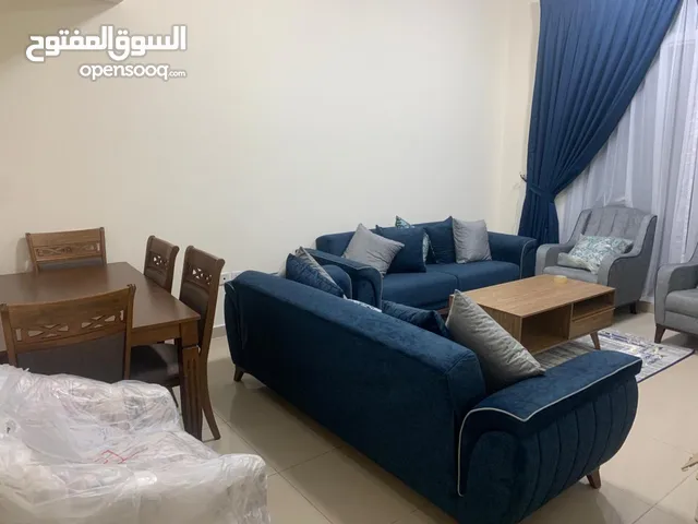 شقة مفروشة بالكامل غرفتين وصالة بكورنيش عجمان أول صف للايجار الشهري