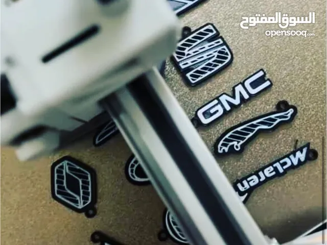 خدمات طباعة ثلاثية الأبعاد وتصاميم خاصة