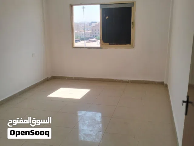 للايجار شقة في المنقف ق3 عائلات فقط   Apartment for rent in Al-Manqaf, Block 3, for families only