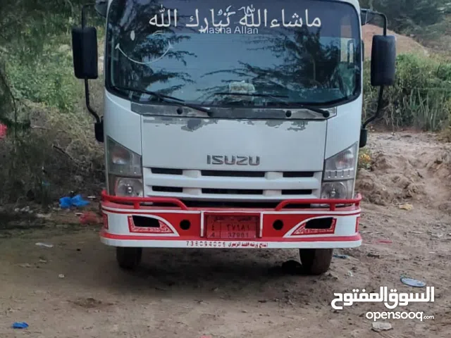 للبيع: دينا إيسوزو 2011 - قمة النظافة (بحالة الوكالة) تفاصيل المركبة: الموديل: 2011. الحالة: نظيفة ج