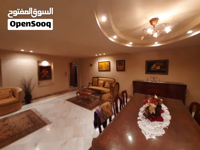 تم تنزيل السعر لسرعه البيع فرصه لا تعوض شقه مميزه لوران بحرى ابو قير مباشر  متتعوضش 250م