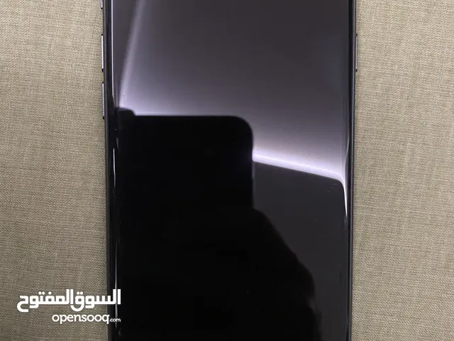 Black Iphone 8 - 64 gb  ايفون 8 اسود - 64 جيجا